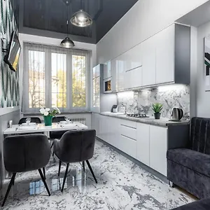 Levia Apartment-with 2 Bedrooms In The Old Town Апартаменты